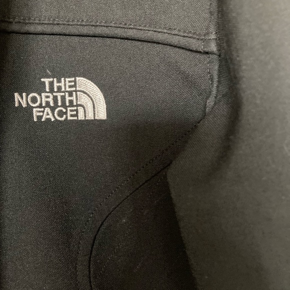 North Face Black Hoodie Zipper Jacket, Size S/P, Zipper Pockets - Picture 4 of 9